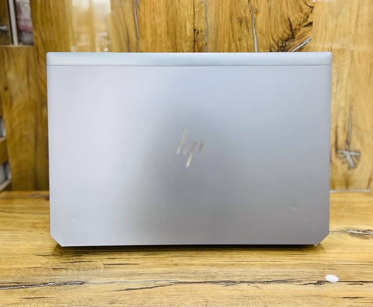 Hp Zbook 17 G5 i7-8th  16Gb Ram 512Gb SSD 4Gb Nvidia Quadro P2000 0