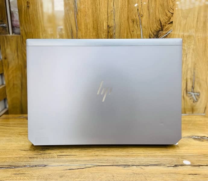 Hp Zbook 17 G5 i7-8th  16Gb Ram 512Gb SSD 4Gb Nvidia Quadro P2000 1