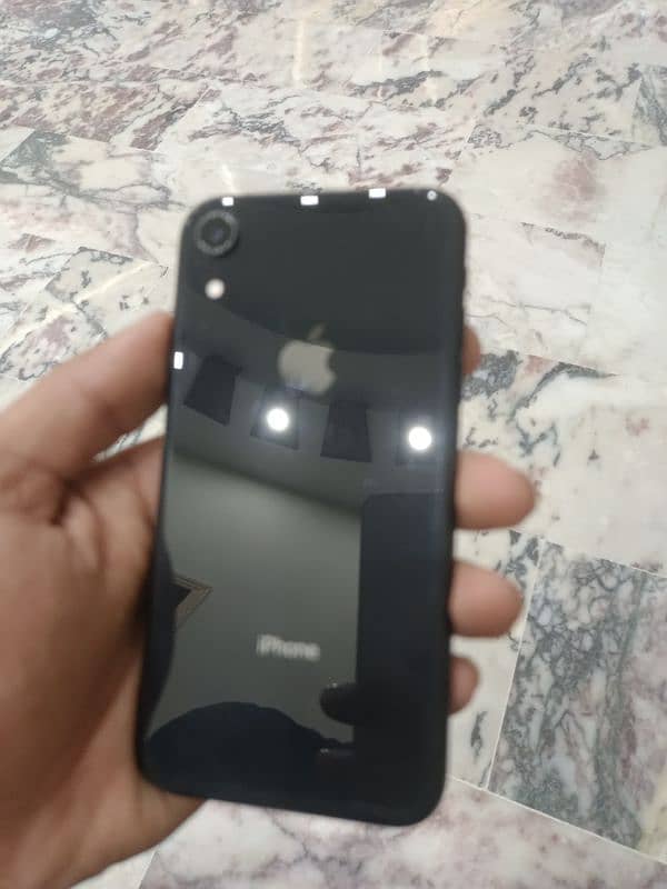 iphone XR 0