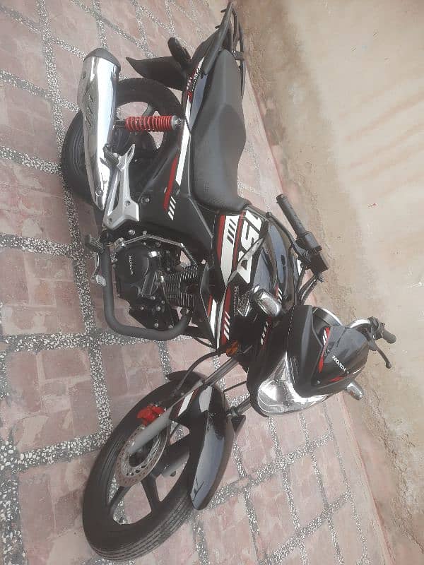 Honda CB150F 2024 1