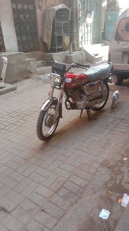 Honda 125 2024 modal condition 10 by 10 first owner Karachi number 6