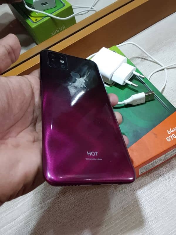 Infinix hot 10 4/64 9