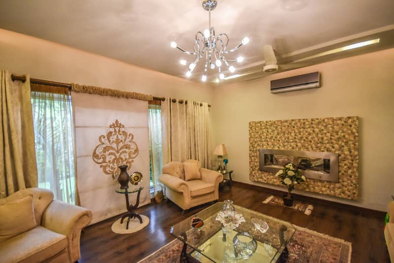 1 Kanal Slightly Used Luxurious House For Sale 2