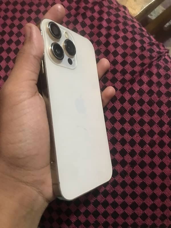 iphone XR 0