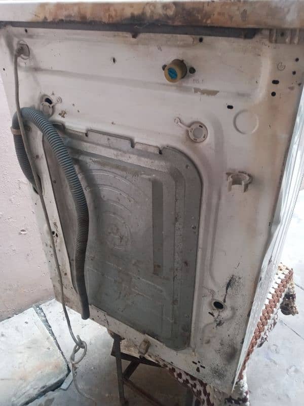 urgent sale atomic lg washing machine 8