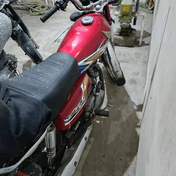 Honda CG 125 Karachi number Model 2020 3