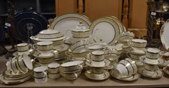 Minton 8 persons dinner set