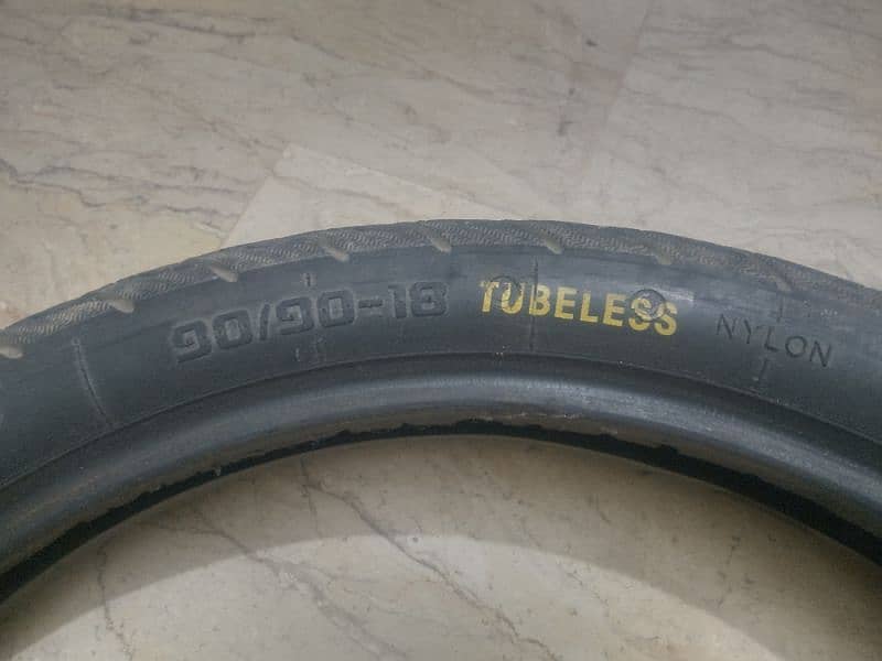 imported tyre  90 -90 18 4