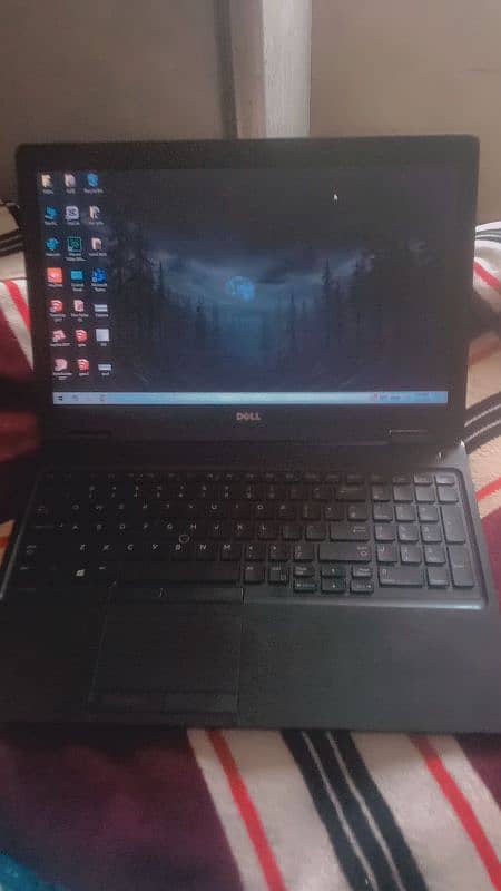 Dell laptop core i5 6th generation good condition urgent sell 2