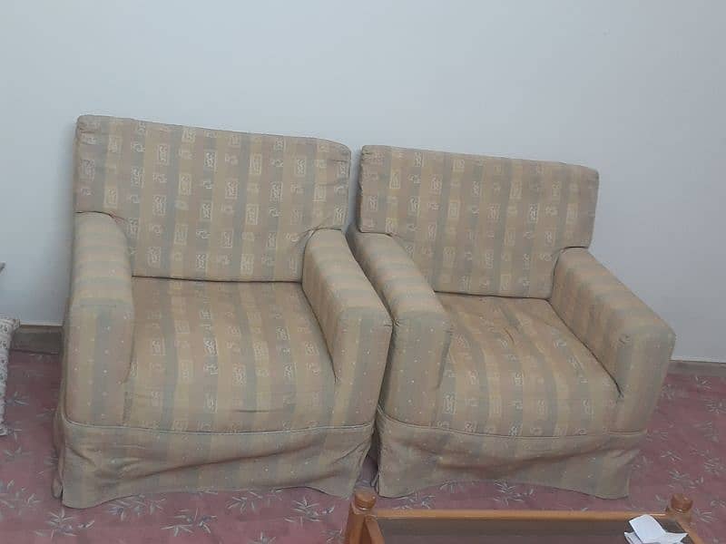 5 seater sofa with center table 1