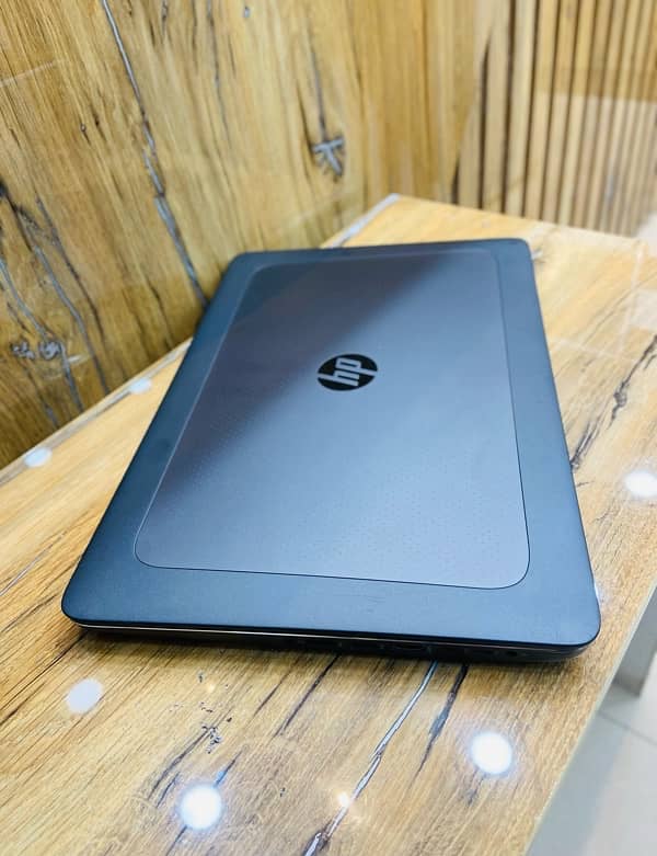 Hp Zbook 15 G3 Xeon 32Gb Ram 256Gb SSD 2Gb Nvidia Quadro M1000M 3