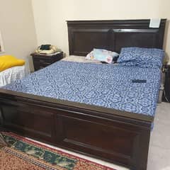 Queen Size Wooden Bed with Side Tables