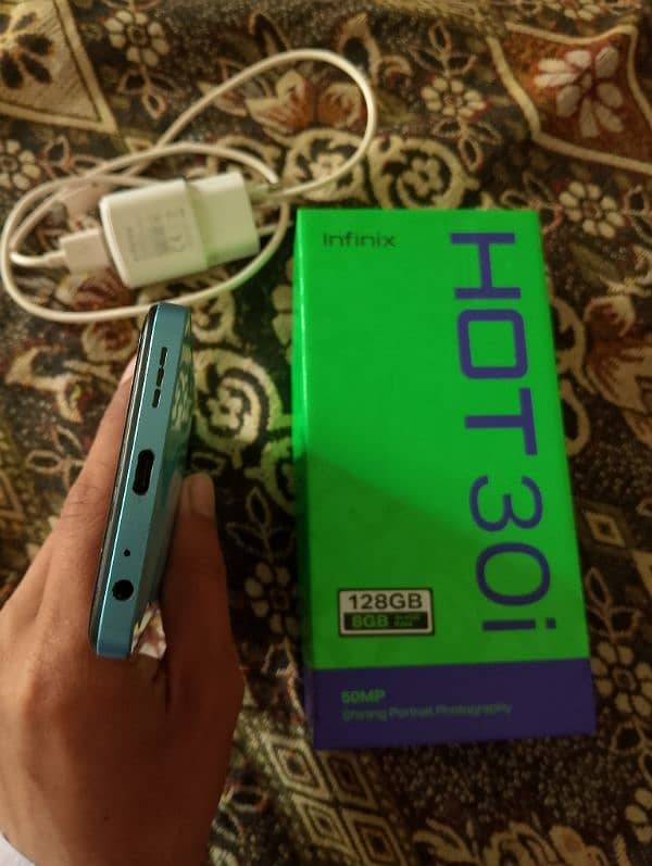 Infinix hot 30i 8/128 full box 4