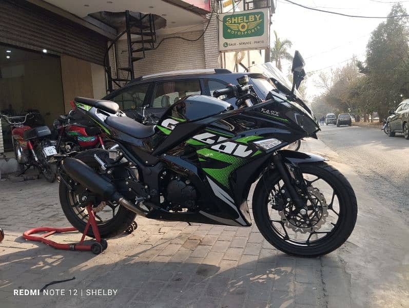 Yamaha R3 replica V6 6