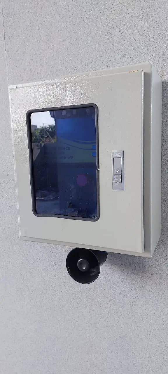 Electric Fencing with Mobile Notifications and Control App 2