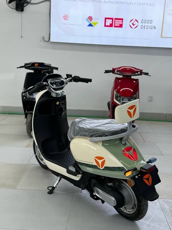 YADEA World No 1 Electric Scooter Brand 4