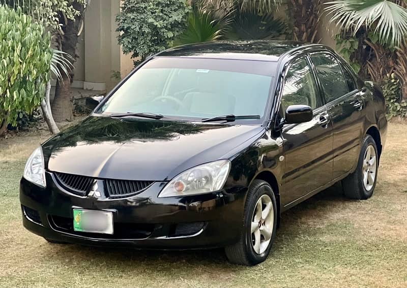 Mitsubishi Lancer GLX 2005, 1300cc Manual, Excellent Condition. 0