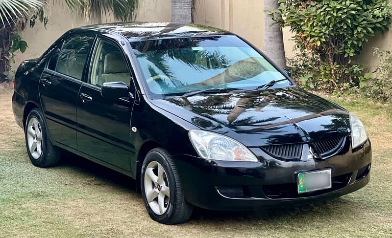 Mitsubishi Lancer GLX 2005, 1300cc Manual, Excellent Condition. 2