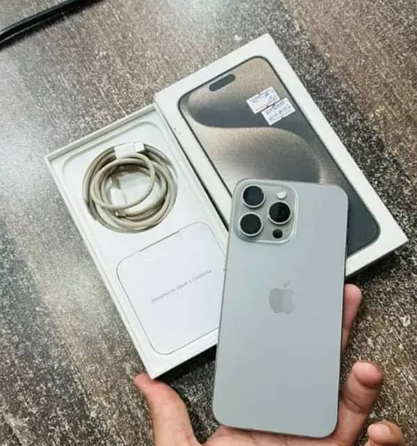 iphone 15 pro max natural titanium 0