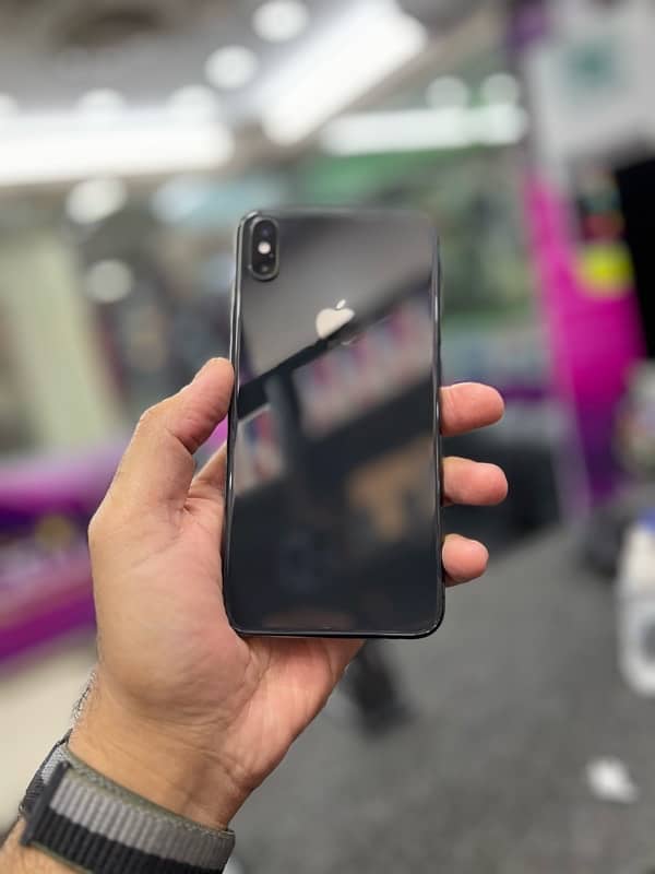 iPhone XS Max 64gb PTA Approved 0