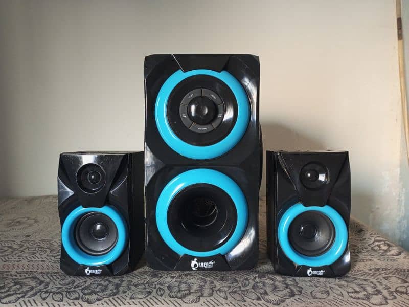 Perfect BT speakers woofer built in amplifier. 0