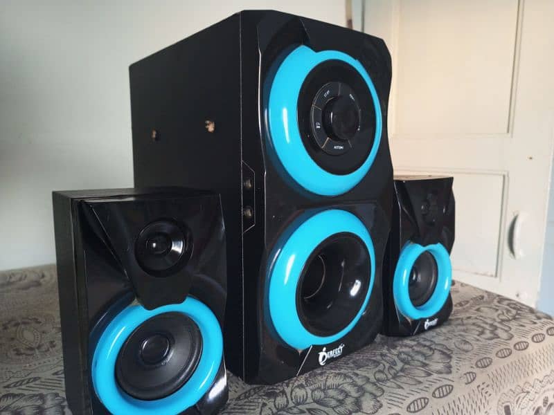 Perfect BT speakers woofer built in amplifier. 2