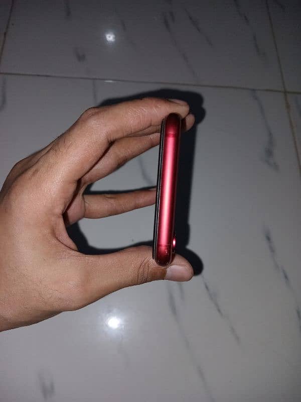 IPHONE XR NON PTA 4