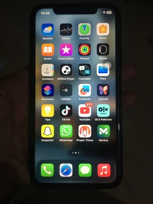 iPhone XR new condition 2