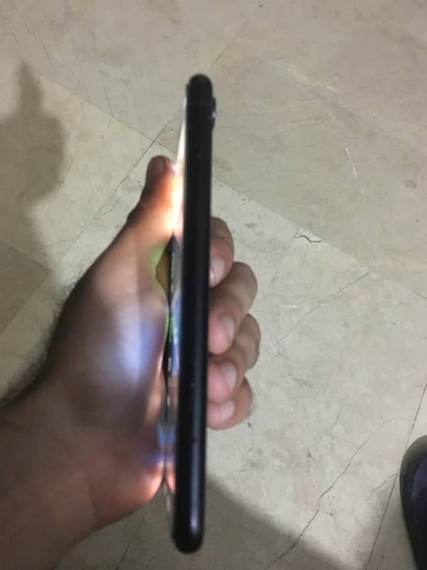 iPhone XR new condition 4