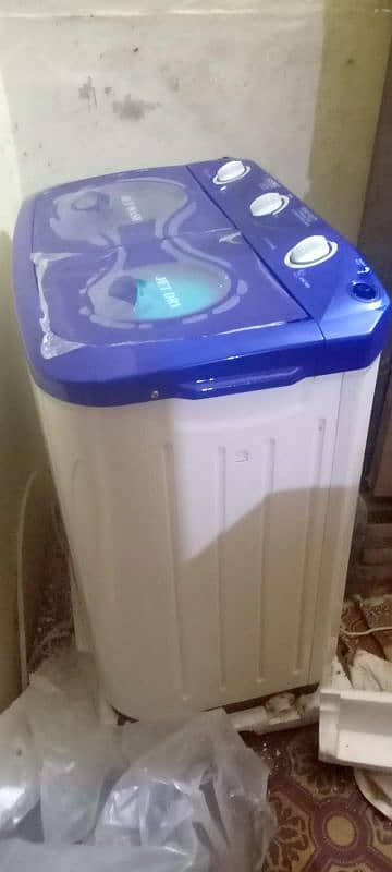 new Washing machine he use nh hoi 1