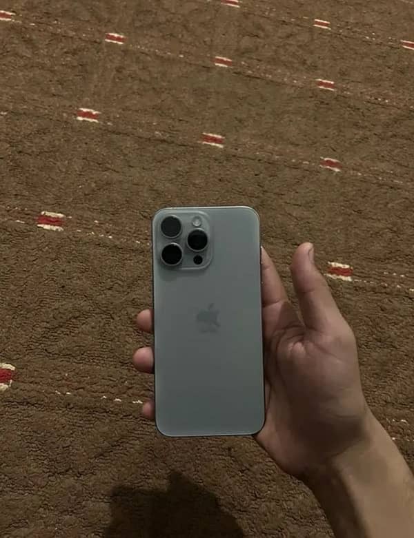 Iphone 15 Pro Max LLA 256 Gb factory unlock 4