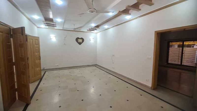 10 Marla Like Brand New House Available For Rent In Nargis Block Bahria Town Lahore 2