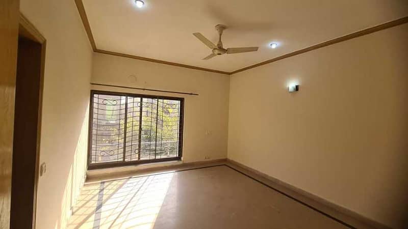 10 Marla Like Brand New House Available For Rent In Nargis Block Bahria Town Lahore 7