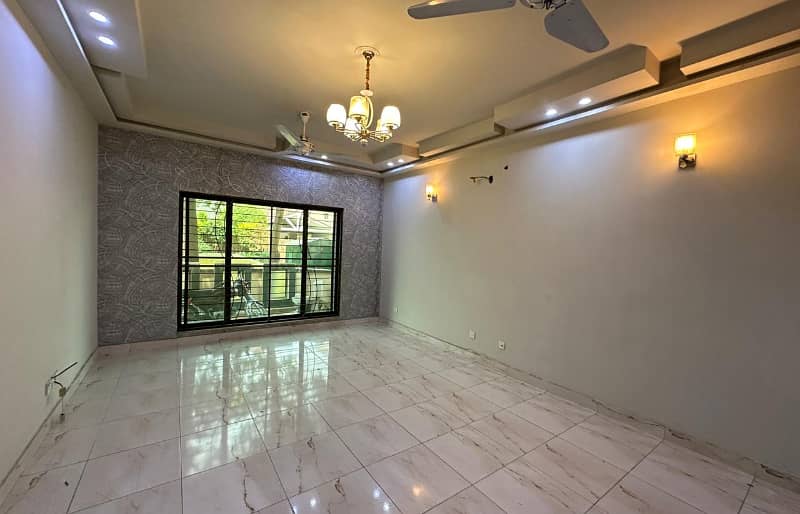 5 Marla luxury Modern House available For Sale In Paragon City Lahore 4