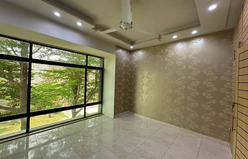 5 Marla luxury Modern House available For Sale In Paragon City Lahore 11