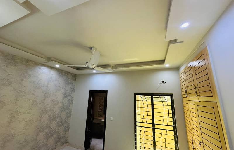 5 Marla luxury Modern House available For Sale In Paragon City Lahore 14