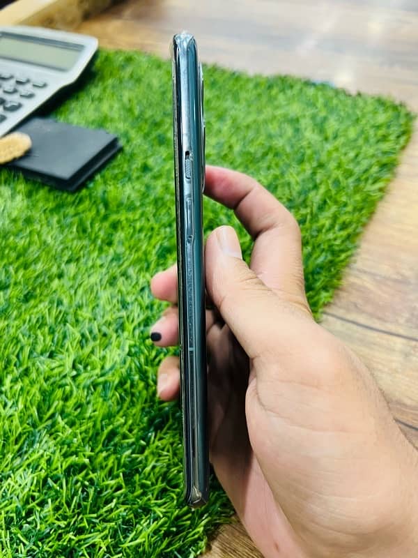 one plus 9Pro 8/256 condition 10/9.5 only phone 03249476494 5