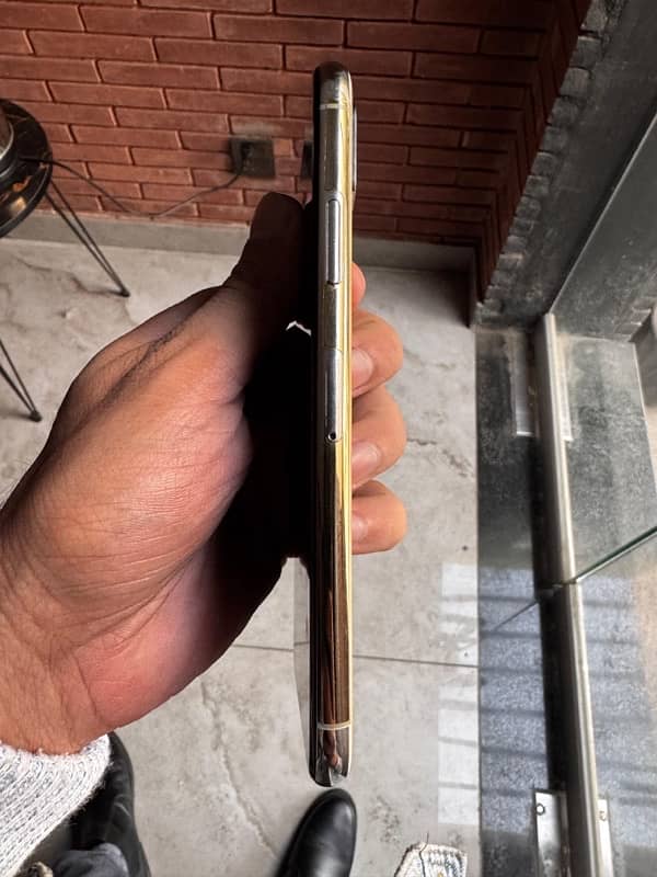 iphone xs 256gb PTA Approved 3