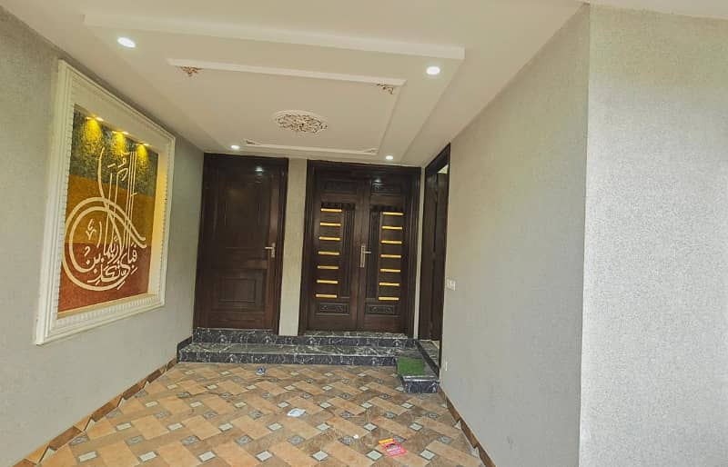 5 Marla luxury Modern House available For Sale In Paragon City Lahore 1