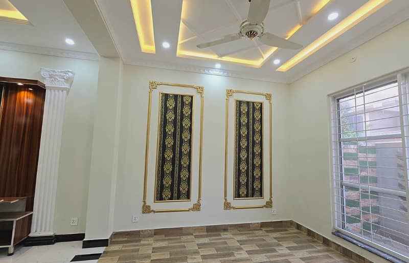 5 Marla luxury Modern House available For Sale In Paragon City Lahore 3