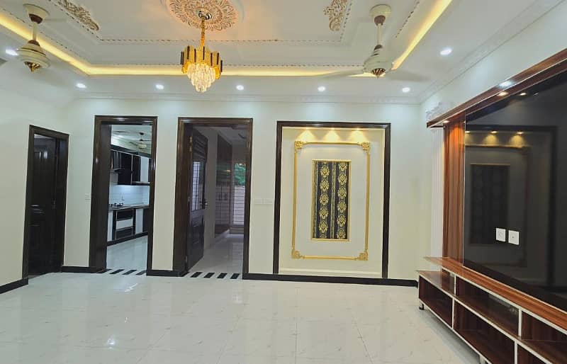 5 Marla luxury Modern House available For Sale In Paragon City Lahore 5