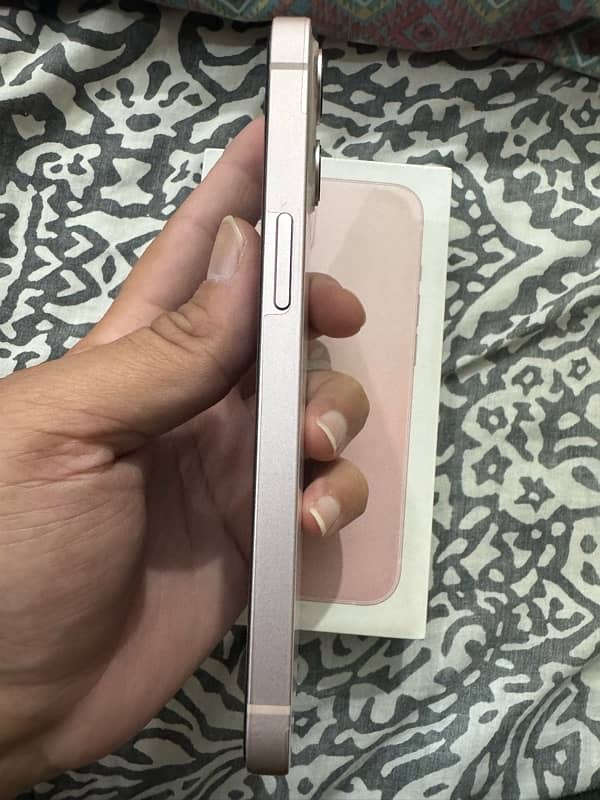 iphone 13 256gb pta approved with box 4