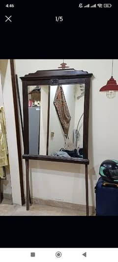 dressing mirror