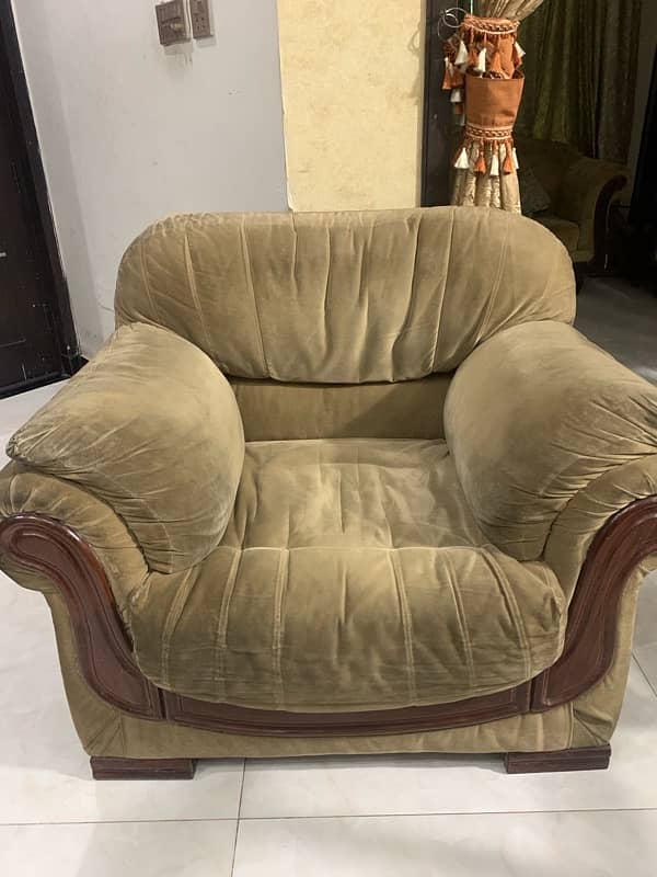 sofa sets 3 bed 2 bed 1 bed in used condition 6