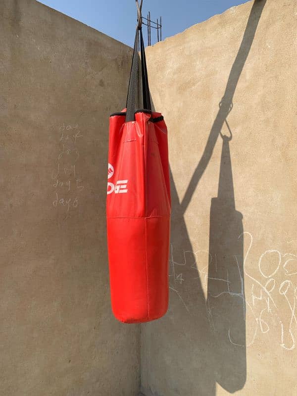 10/10 Condition boxing bag New 1