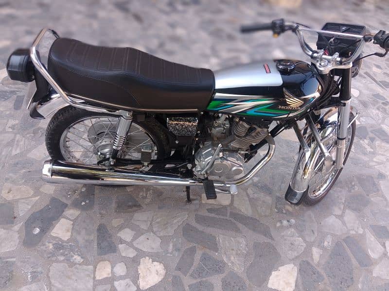 HONDA CG_125 ALL PUNJAB NUMBER 6150KM driven 1