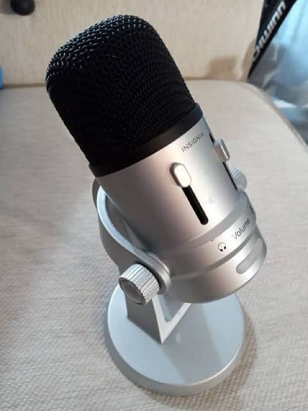 INSIGNIA USB CONDENSER MICROPHONE 0