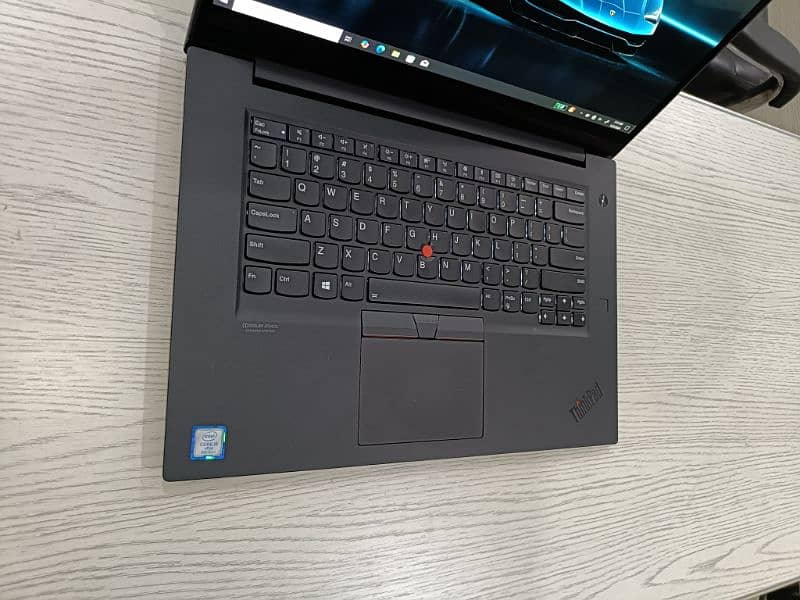 Lenovo x1 extreme core i9 9th i9-9880H 8 cores 4gb 1650 4k oled touch 4