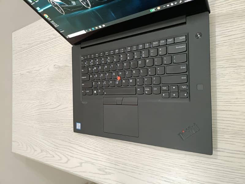 Lenovo x1 extreme core i9 9th i9-9880H 8 cores 4gb 1650 4k oled touch 5