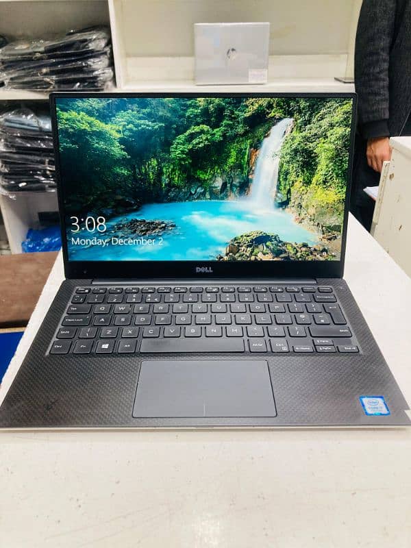 Dell XPS 13 9360 With Infinity Edge Ultrabook - 2